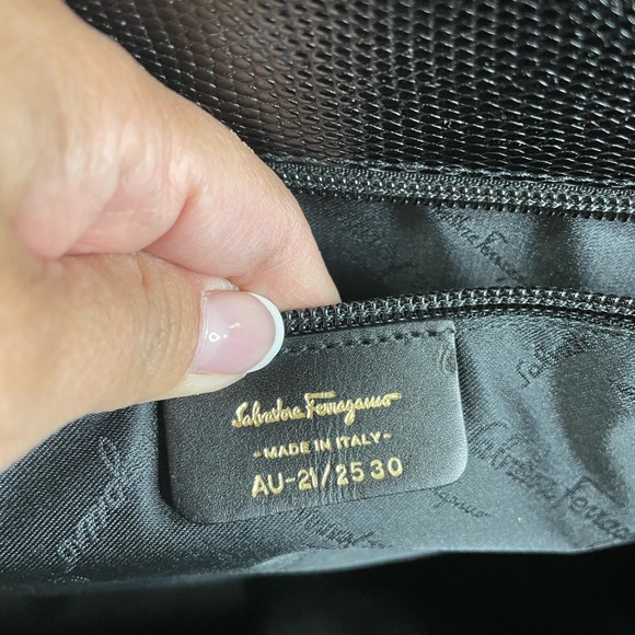 Brand New/Unused 100% Authentic Salvatore Ferragamo Tote Bag - Picture 6 of 9